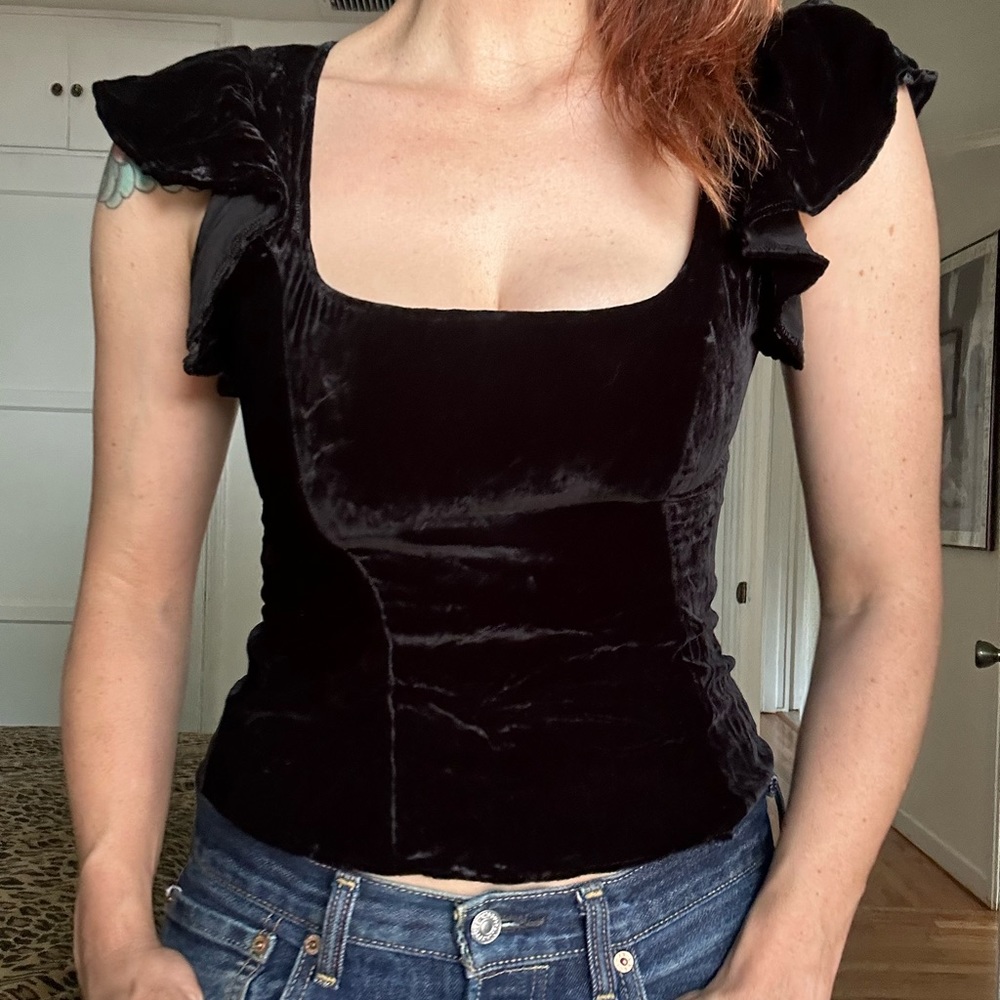 Reformation Flutter Sleeve Velvet Top Size 4 Great Condition